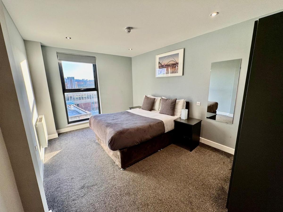 Modern Central Apartment With Views Of The Quayside Sleep 8 Free Parking Newcastle upon Tyne Eksteriør billede